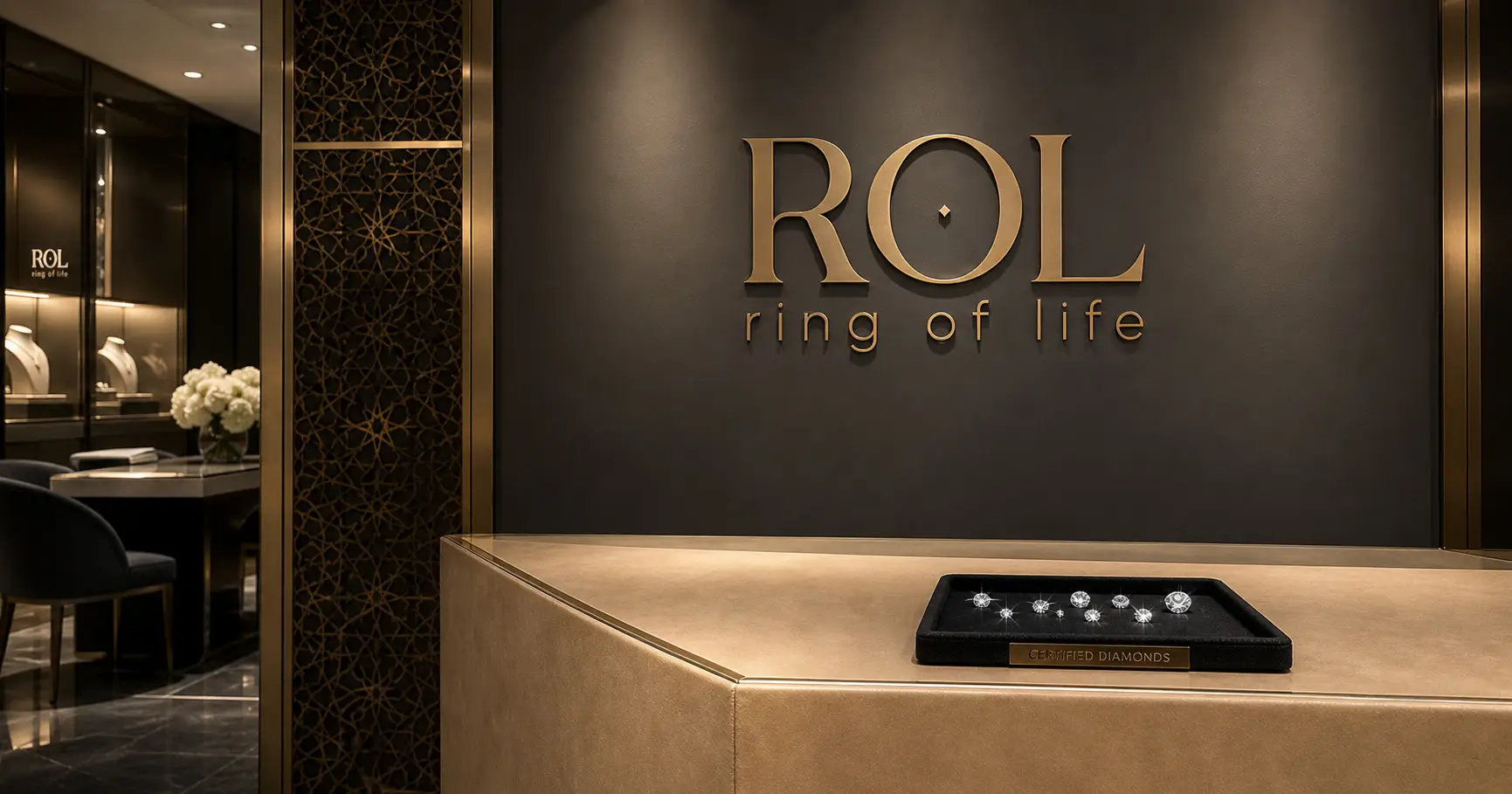 Rol Pırlanta marka logosu ve Kapalıçarşı showroom iç mekan görseli — krem süet zemin, doğal pırlantalar ve modern luxury B2B tedarik atmosferi